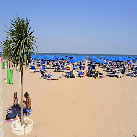 Flat 150m From The And Centre Of Rosolina *