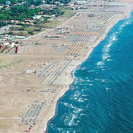 Flat 150m From The And Centre Of Rosolina