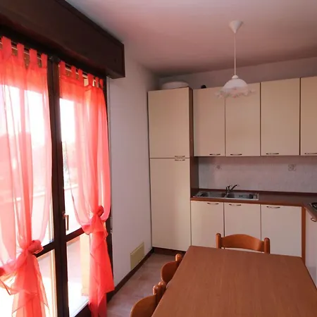 Apartment Flat 150m From The And Centre Of Rosolina *