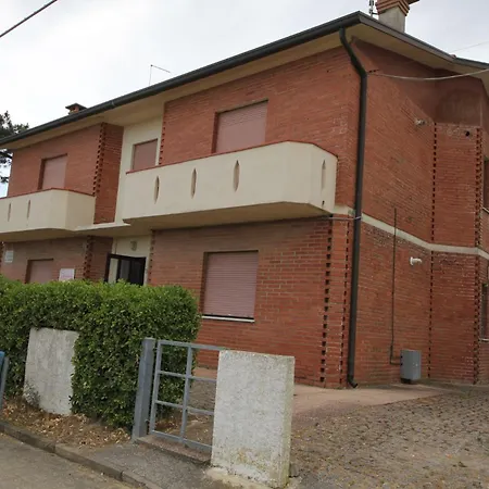 Flat 150m From The And Centre Of Rosolina *