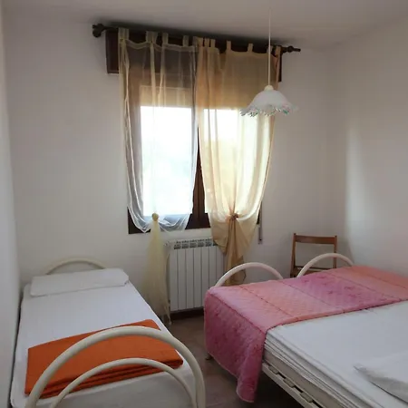Flat 150m From The And Centre Of Rosolina Apartment